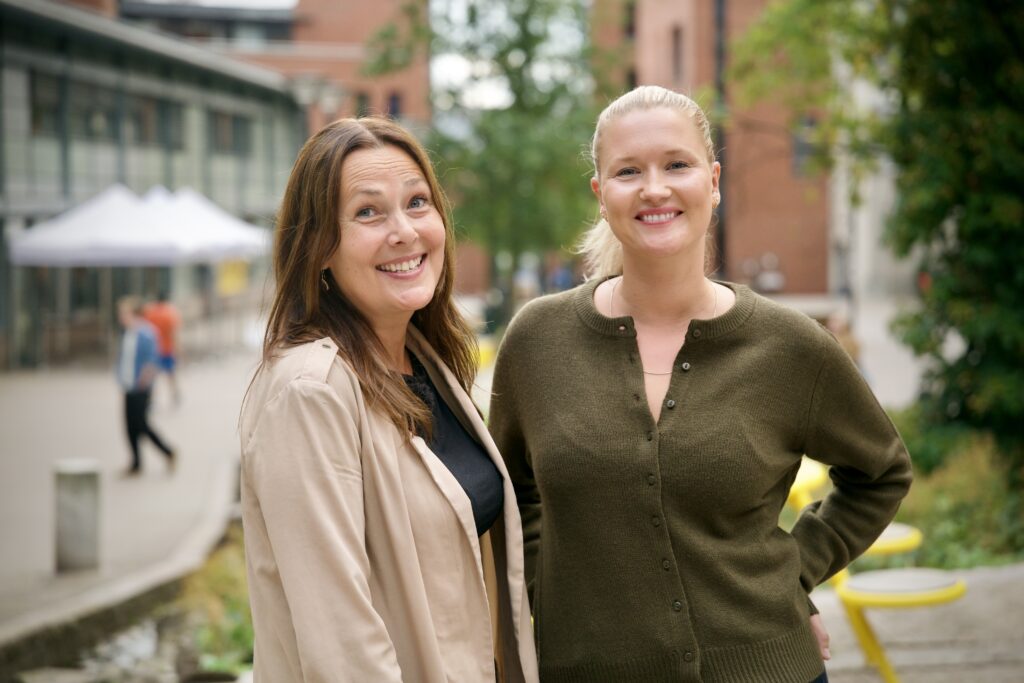Foto av Marit Lunde og Elise Wagner Finnanger.
